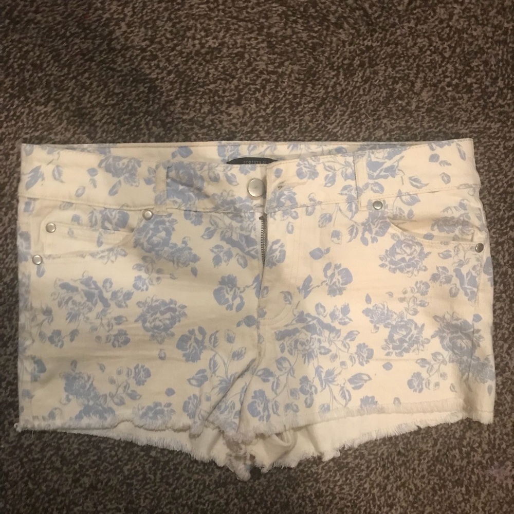 Women’s Forever 21 shorts